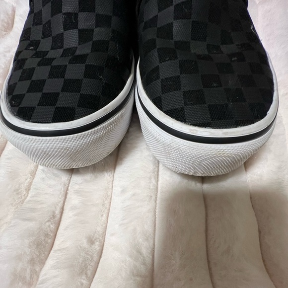 Vans - Picture 7 of 11